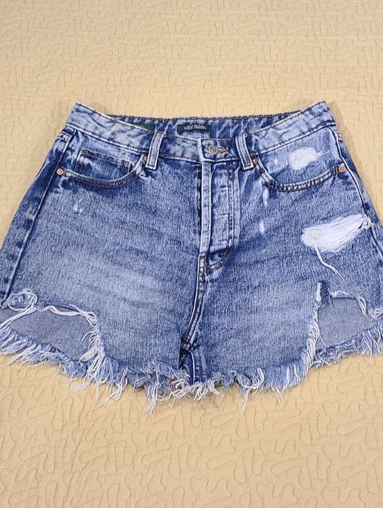 wild fable Pants - Wild Fable Acid Wash Hi Rise disstressed denim jean shorts size 4